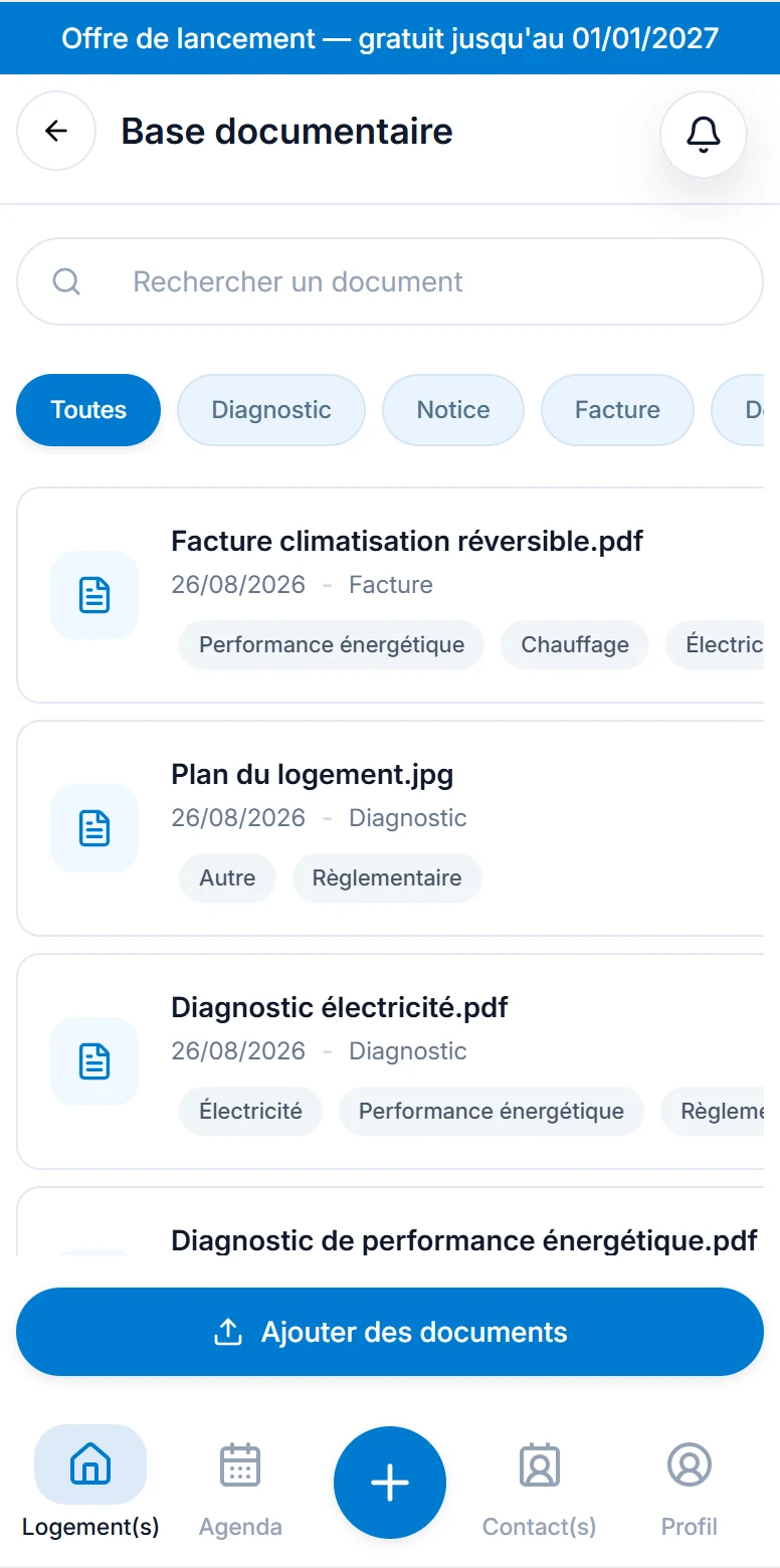 Documents d’un logement dans l’application mobile Janui, filtrables par type